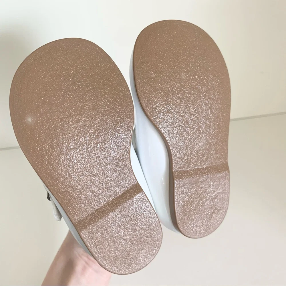 90s Vintage Patent baby shoes